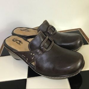SoftWalk Comfort Manteca Leather Clogs Mules 8.5 M